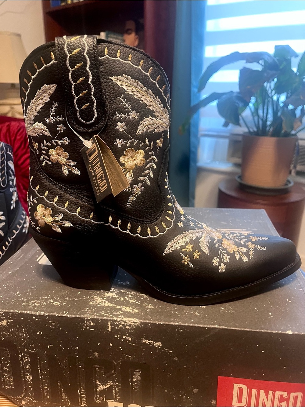 DINGO- Primrose Black Western Floral Embroidered Pull on Ankle snip toe Boots